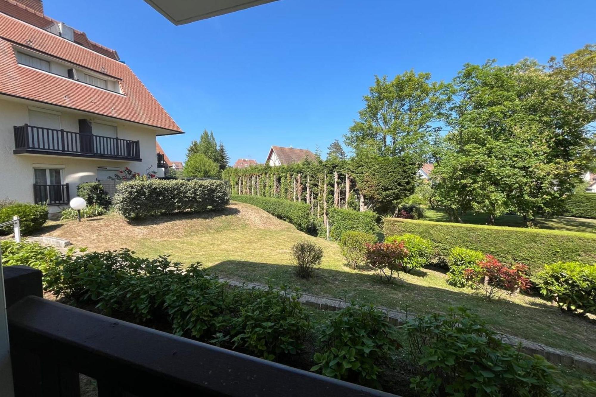 37M With Terrace And Garden Near The Sea Apartment Cabourg Exterior photo